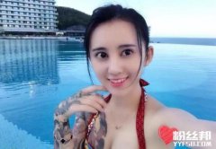 鬥魚顏值區安娜小仙女遇土豪同時開兩皇帝 真是牌麵十足啊